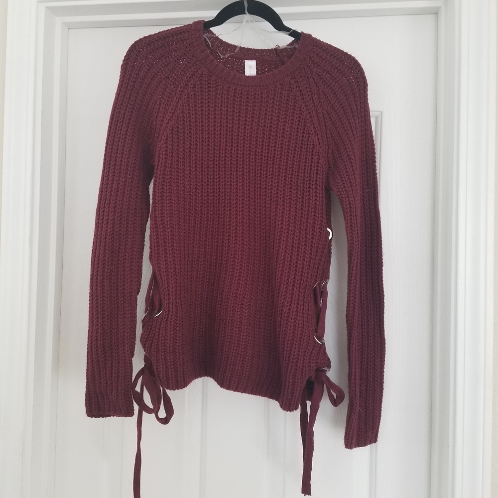 Medium maroon knit tie up sweater